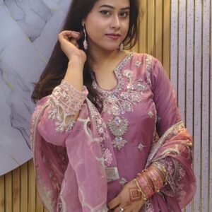 ঢাকার সেরা এসকর্ট গার্ল